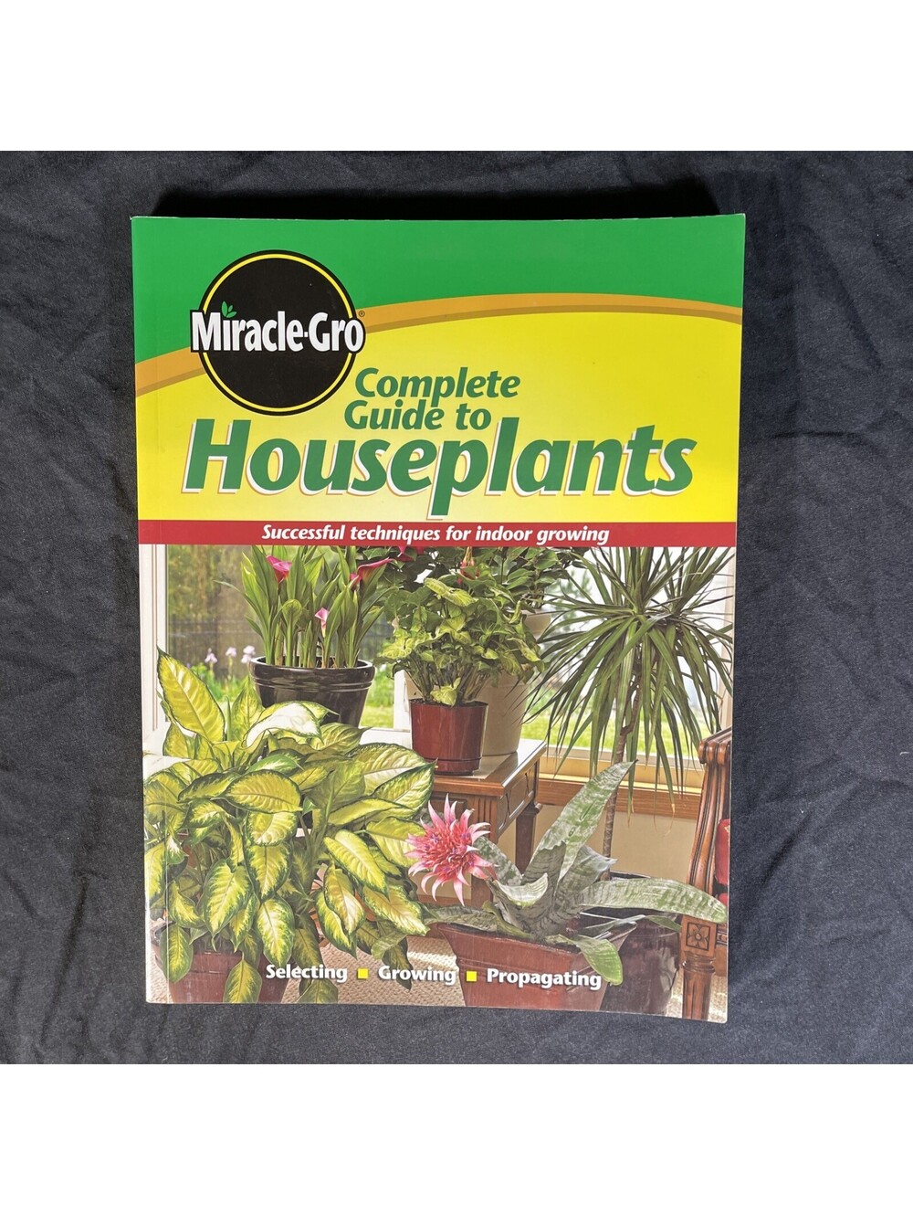 Complete Guide to Houseplants - Paperback, by Miracle-Gro - Very Good